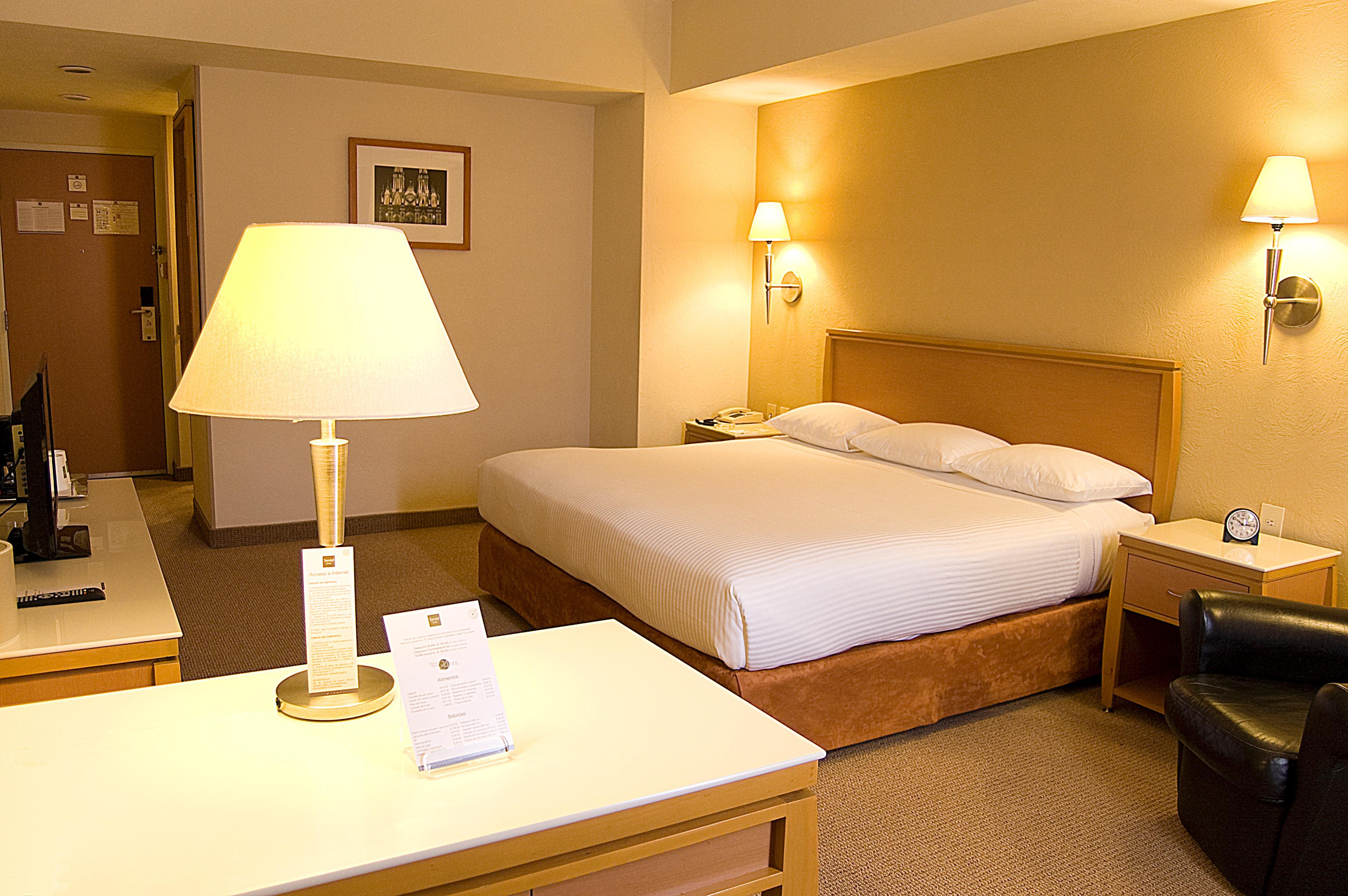 Hotel Turotel Морелія Екстер'єр фото