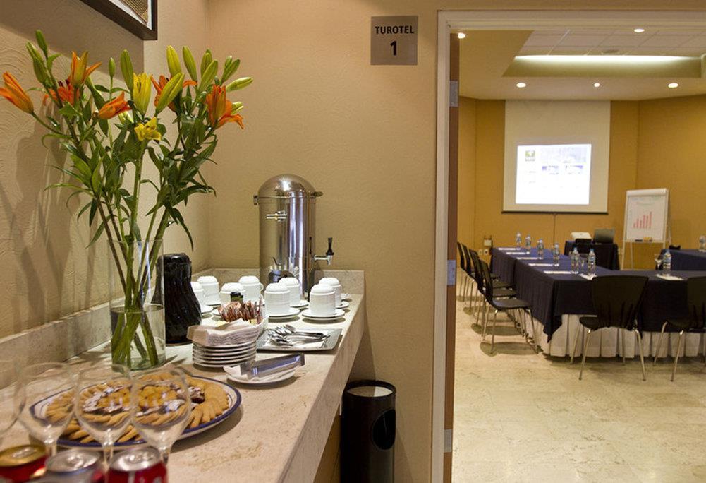 Hotel Turotel Морелія Ресторан фото